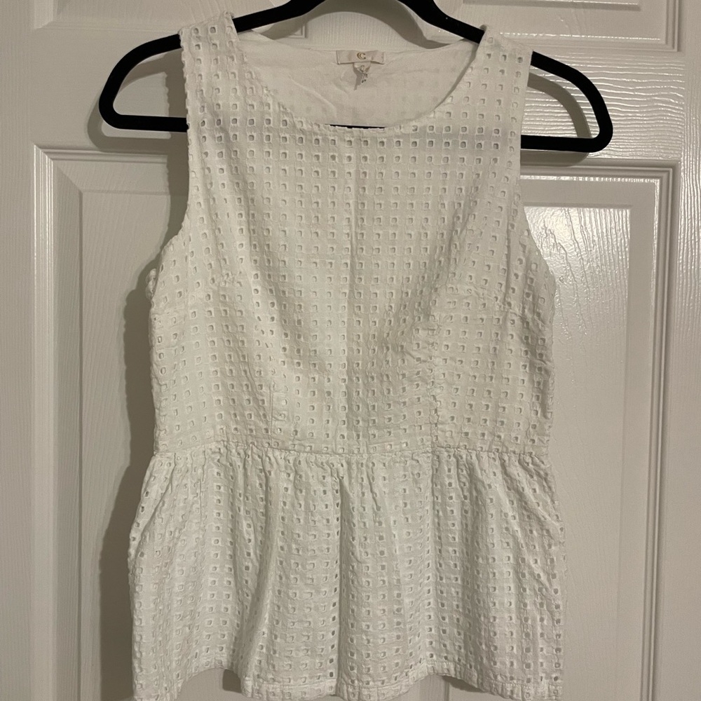 Textured white top